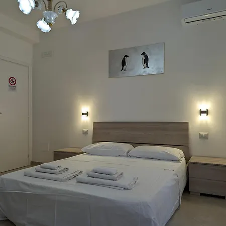 Fabiana's Guest house *